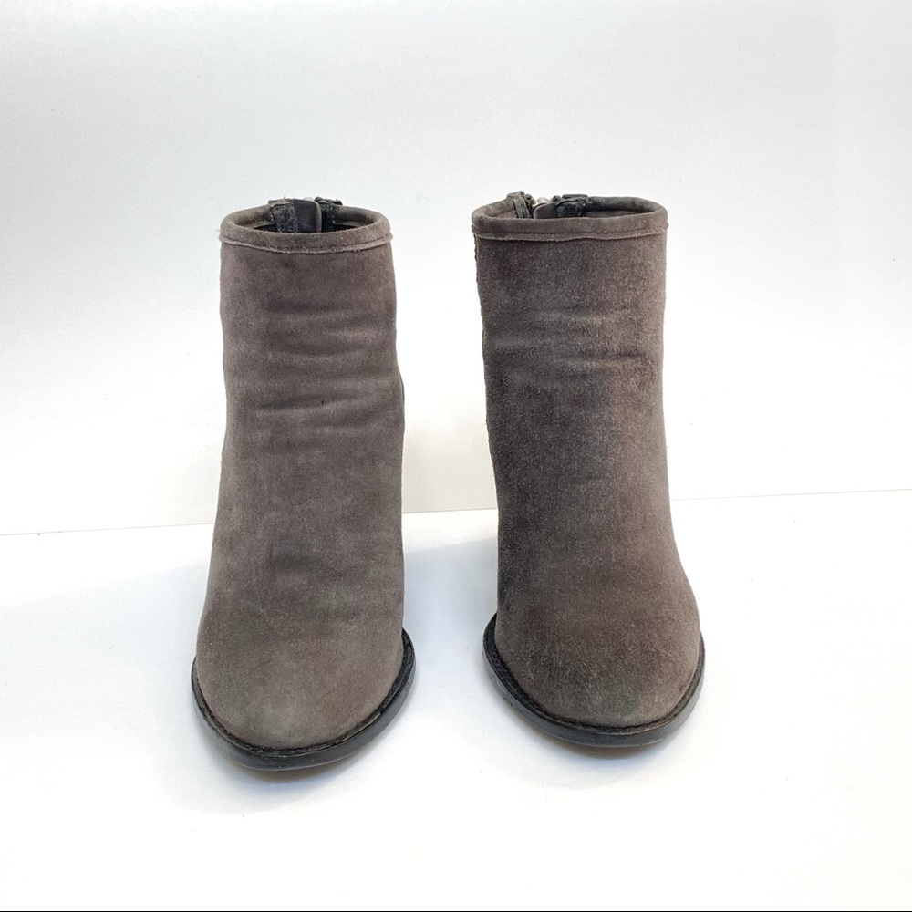 Steve Madden gray suede chunky heel ankle booties - Picture 2 of 9